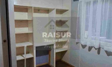 Vende Propiedad  de 255 M2 con dos casas con excelente ubicación Comercial o habitacional en Calle Jose Miguel Carrera. A una cuadra de Hiper Líder Puerto Montt.