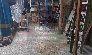 Vende Propiedad  de 255 M2 con dos casas con excelente ubicación Comercial o habitacional en Calle Jose Miguel Carrera. A una cuadra de Hiper Líder Puerto Montt.