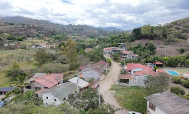 Terreno en venta en el Valle de Yunguilla, Santa Isabel, Azuay, Ecuador.