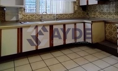 CASA EN VENTA EN COLINAS DE LA NORMAL