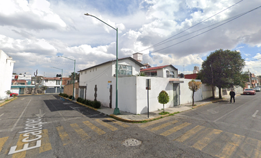 Hermosa casa ubicada en Elena Cárdenas, Morelos Primera Secc, 50120 Toluca de Lerdo, Méx.