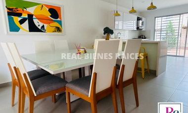 ARRIENDO CASA MEDIANERA EN UNIDAD ABIERTA