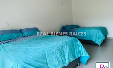 ARRIENDO CASA MEDIANERA EN UNIDAD ABIERTA