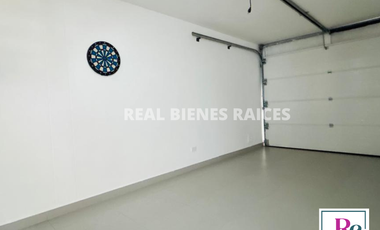 ARRIENDO CASA MEDIANERA EN UNIDAD ABIERTA