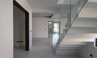 CASA EN VENTA EN CAROLCO CARRETERA NACIONAL