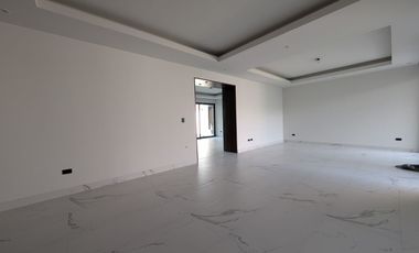 CASA EN VENTA EN CAROLCO CARRETERA NACIONAL