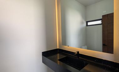 CASA EN VENTA EN CAROLCO CARRETERA NACIONAL