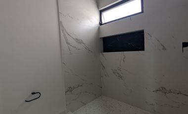 CASA EN VENTA EN CAROLCO CARRETERA NACIONAL
