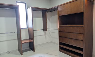 CASA EN VENTA EN CAROLCO CARRETERA NACIONAL