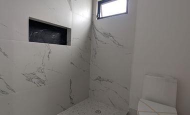 CASA EN VENTA EN CAROLCO CARRETERA NACIONAL