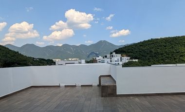 CASA EN VENTA EN CAROLCO CARRETERA NACIONAL