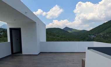 CASA EN VENTA EN CAROLCO CARRETERA NACIONAL