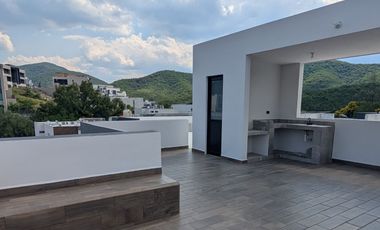 CASA EN VENTA EN CAROLCO CARRETERA NACIONAL