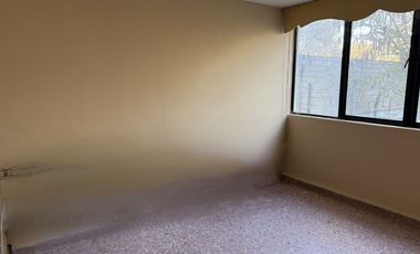 Casa en venta en Satélite con excelente ubicación y potencial comercial