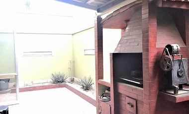 Amplia casa en Venta en Santiago de Surco