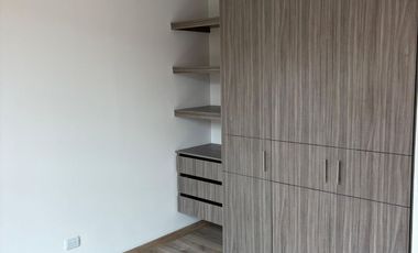 SE VENDE APARTAMENTO FRENTE A UNICENTRO