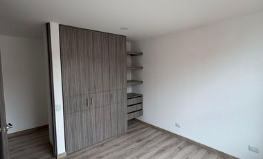 SE VENDE APARTAMENTO FRENTE A UNICENTRO