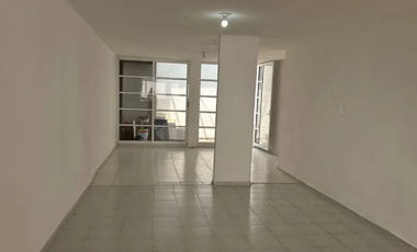 SE VENDE CASA EN REMATE BANCARIO EN CALLE ITALIA LTE 21, CONDADO 24, COLONIA CUMBRES DEL VALLE TLALNEPLANTA