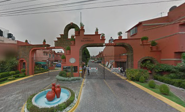 EXCELENTE CASA EN CONDOMINIO EN PROCESO DE RECUPERACIÓN EN LA CALLE DE CRUZ DE CRISTO COLONIA SANTA CRUZ DEL MONTE