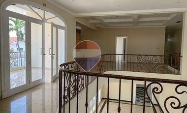 ALQUILER CASA 5 DORMITORIOS PUERTO AZUL VIA A LA COSTA