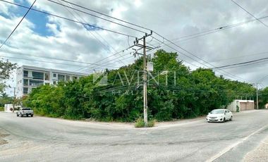Terreno Habitacional en Venta/Renta, Huayacán Centro, Cancún