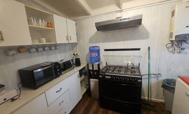 AMPLIA CASA ARRIENDO AMOBLADO