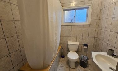 AMPLIA CASA ARRIENDO AMOBLADO