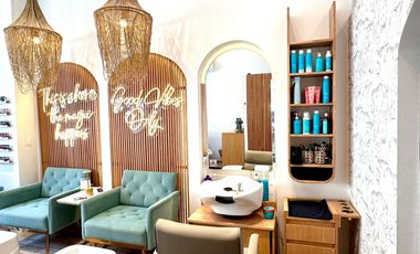 Traspaso de salón de belleza a pasos de Playa Mamitas