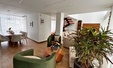 Casa Moderna en Venta  |  348,44 m²  | Urbanización Balcón del Norte – Carcelén
