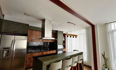 Casa Moderna en Venta  |  348,44 m²  | Urbanización Balcón del Norte – Carcelén