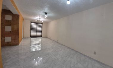 CASA EN RENTA CON OPCION A VENTA EN PRIVADA EN EL OLIMPO TRES RECAMARAS DOS ESTACIONAMIENTOS TOLUCA