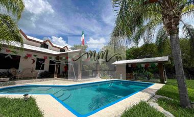 Quinta en venta, Camino a la Cuetera Montemorelos, Nuevo León.