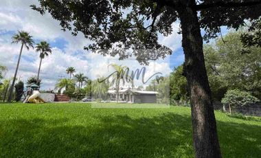 Quinta en venta, Camino a la Cuetera Montemorelos, Nuevo León.