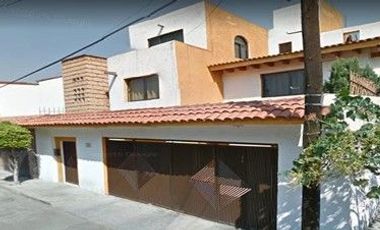 CASA EN VENTA EN CANAL HUEHUEPA # 48, BARRIO 18, XOCHIMILCO, CDMX.