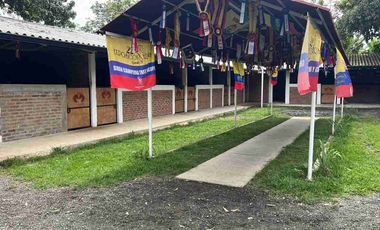 Vendo Finca en Rozo con Pesebreras MMC