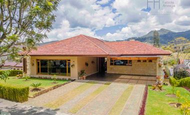 Casa de lujo en venta Colinas de Challuabamba