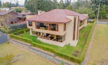 Casa de lujo en venta Colinas de Challuabamba