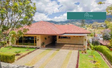 Casa de lujo en venta Colinas de Challuabamba