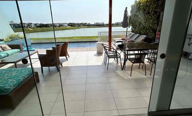 Venta casa playa Puerto Nueva (aceptan mascotas)