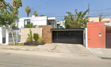 CASA EN VENTA EN FUNDURA MONTEBELLO MERIDA YUCATAN DE REMATE