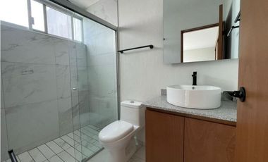 casa NUEVA en RENTA en Tesistán coto con ALBERCA frente a Walmart