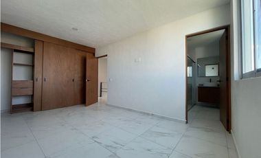 casa NUEVA en RENTA en Tesistán coto con ALBERCA frente a Walmart