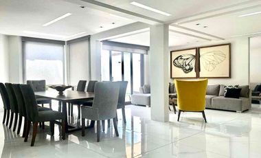 Moderna casa en venta en fraccionamiento Joyas del Pedregal