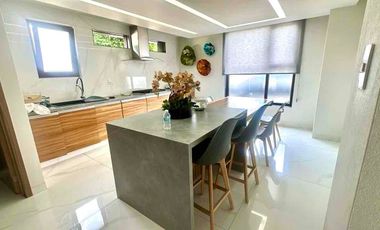 Moderna casa en venta en fraccionamiento Joyas del Pedregal