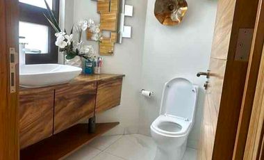 Moderna casa en venta en fraccionamiento Joyas del Pedregal