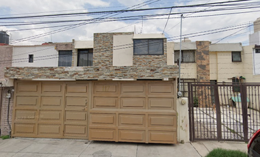 Casa en Venta en Valle Dorado, Tlalnepantla