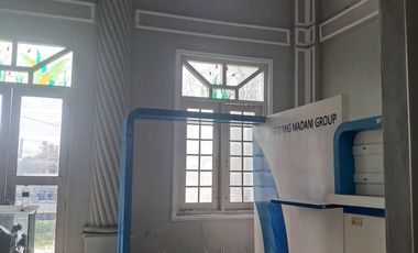 3-Storey Building for Rent Suitable for Offices and Businesses in the Palagan Street Area