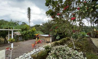 Casa en venta Pedro Vicente Maldonado - Vía Calacali la  Independencia sobre la vía Principal en Andoas