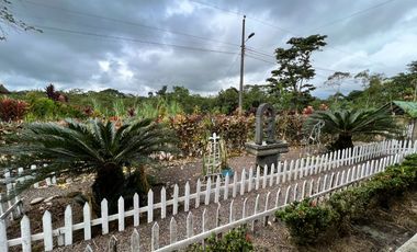 Casa en venta Pedro Vicente Maldonado - Vía Calacali la  Independencia sobre la vía Principal en Andoas