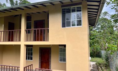 Casa en venta Pedro Vicente Maldonado - Vía Calacali la  Independencia sobre la vía Principal en Andoas